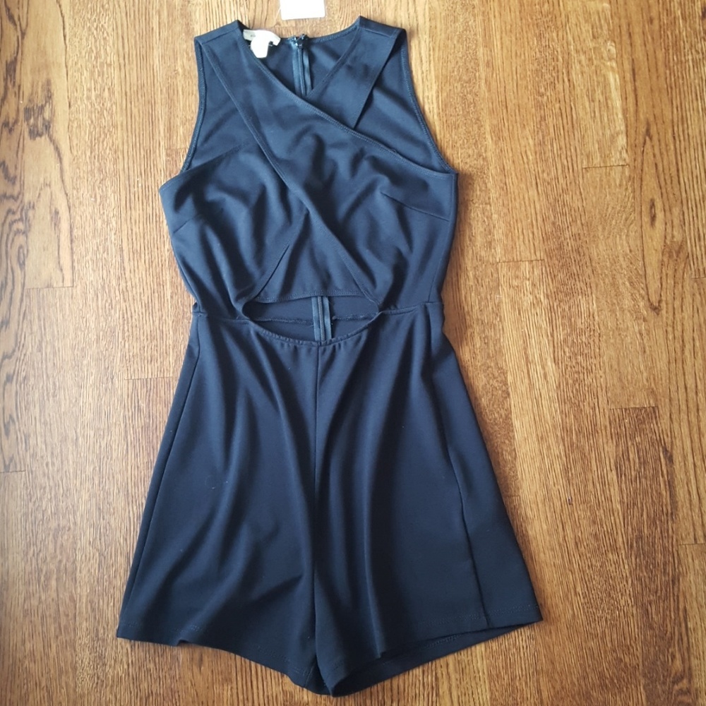 NWT Silence & Noise Black Romper Size Medium